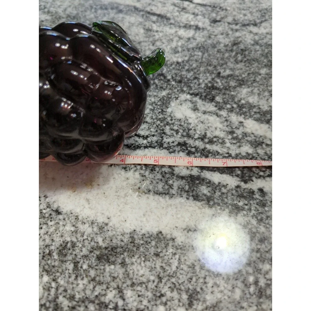ART GLASS CLUSTER OF PURPLE GRAPES WITH GREEN LEAF AND STEM Vintage